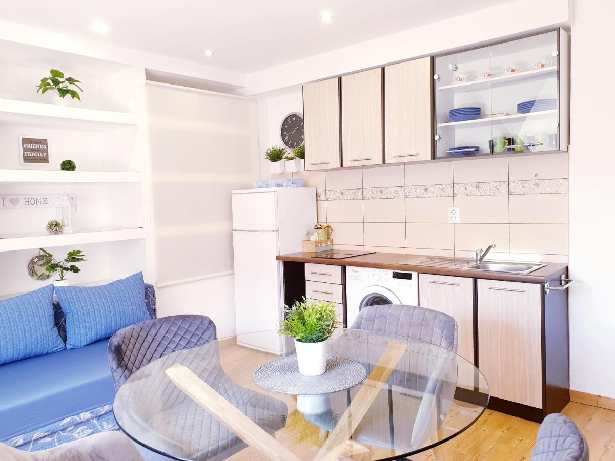 Apartments Sandra In The Historical Center Of The City Супетар Екстериор снимка